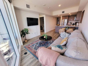 Bayview Lux One-bedroom Apartment 1min to Petco Park Convention Center Gaslamp Pool, Hot Tub